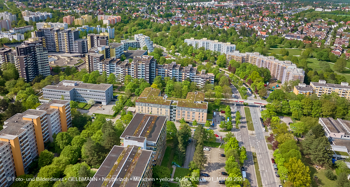 09.05.2023 - Marx-Zentrum mit Karl-Marx-Ring 52-62 und 53-57 in Neuperlach